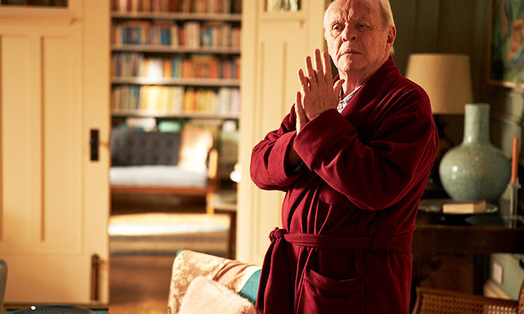 Écrire une biographie est un processus étrange : Anthony Hopkins