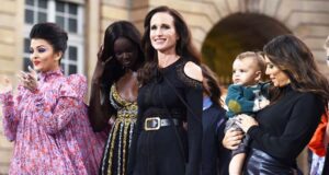 Lire la suite à propos de l’article Le géant français des cosmétiques L’Oréal se joint à la manifestation mondiale contre le racisme et supprime les mots comme « blanchiment » de ses produits